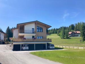 Budynek, w którym mieści się apartament
