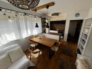Część wypoczynkowa w obiekcie JARA APARTMENT- Ramsau am Dachstein