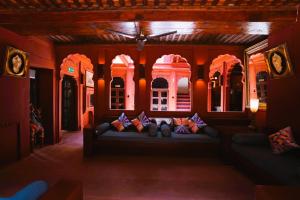 Zone Palace by The Park Phalodi的休息区