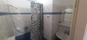 Koupelna v ubytování Kerkis Traditional Guesthouse