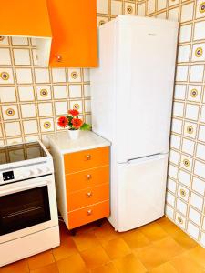 Kuchyňa alebo kuchynka v ubytovaní APARTBEACH BALANDRO CLIMATIZADO y VISTAS MAR