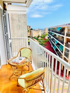 Balkón alebo terasa v ubytovaní APARTBEACH BALANDRO CLIMATIZADO y VISTAS MAR