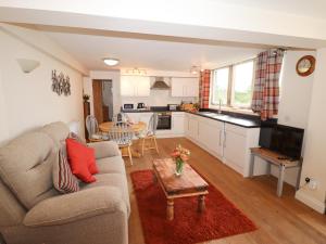 Dapur atau dapur kecil di The Garden Apartment +22 gambar