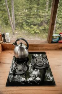 Imagine din galeria proprietății A cozy treehouse for two în Orissaare