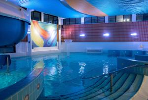 Bazén v ubytování Quality Hotel Sveitsi nebo v jeho okolí