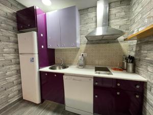 Kuchyňa alebo kuchynka v ubytovaní Irina Playa, Apartamentos Living Sur + 4 fotografie