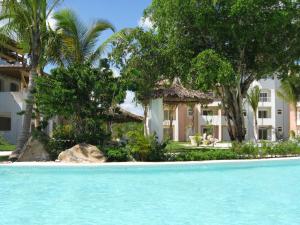 Bazén v ubytování Caraibidamari 1 nebo v jeho okolí