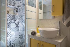 Kúpeľňa v ubytovaní Stylish Modern Studio in the Heart of Athens