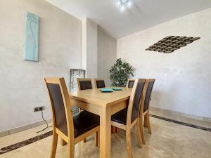Fotografie z fotogalerie ubytování Lovely apartment with pool & sea views - Marina Del Castillo 2129 v destinaci Manilva