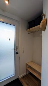 Fotografie z fotogalerie ubytování Hausboot Wangermeerblick (Floating Home) v destinaci Wangerland