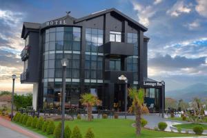 Bangunan di mana terletaknya hotel