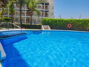 Bazén v ubytovaní Cubo's Beach Apartment Torrox Costa alebo v jeho blízkosti