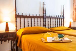 A bed or beds in a room at Apartamento Ferrera Park 617