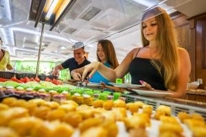 Gambar di galeri bagi Izola Paradise Hotel - All Inclusive di Pantai Sunny +41 gambar
