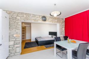 Postel nebo postele na pokoji v ubytování Apartments Drazen
