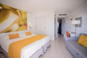Posteľ alebo postele v izbe v ubytovaní Servatur Waikiki