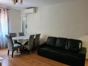 Posezení v ubytování Habitación con baño privado- En casa familiar Beatriz