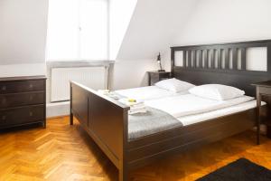 Ένα ή περισσότερα κρεβάτια σε δωμάτιο στο 2 Bedroom Apartment, Heart of Krakow Tomasza st +13 φωτογραφίες