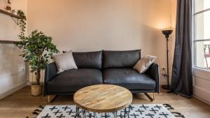 Posedenie v ubytovaní 21PER1020 - Cozy apartment in Vila de Gracia