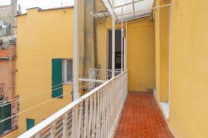 A balcony or terrace at Rivierarent Casa Iolanda