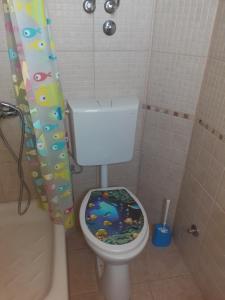 Ein Badezimmer in der Unterkunft Guest House Vila Bak