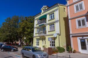 Budova, v ktorej sa apartmán nachádza