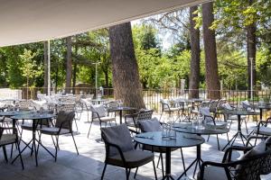 Restaurace v ubytování Hôtel Spa Restaurant Villa Castellane