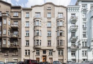 Budova, v ktorej sa apartmán nachádza