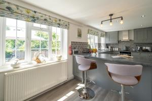 Кухня или кухненски бокс в Laurel Cottage - Aldeburgh Coastal Cottages