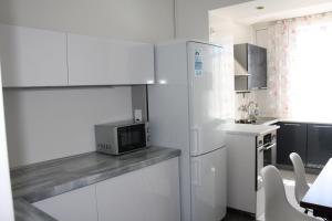 Dapur atau dapur kecil di Квартира 7 мкр 5 дом недалеко от моря