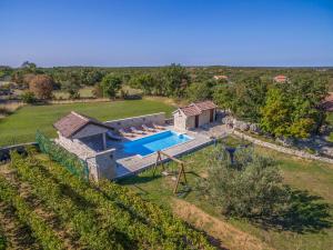 Hồ bơi trong/gần Villa Marina