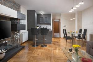 Kuchyň nebo kuchyňský kout v ubytování Luxury apartments CasaBlanca/Vivaldi