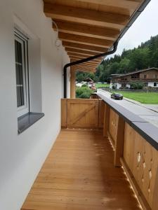 A balcony or terrace at Ferienhaus Kaiserblick - FEWO2