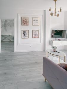 Część wypoczynkowa w obiekcie Fredry 2 Apartament Liliowy