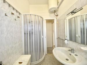 Ένα μπάνιο στο holidaycasa Chris - Fronte mare Vista mare +36 φωτογραφίες