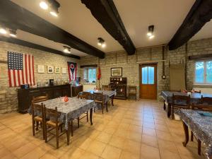 Reštaurácia alebo iné gastronomické zariadenie v ubytovaní La Ferme Delaunay + 26 fotografií