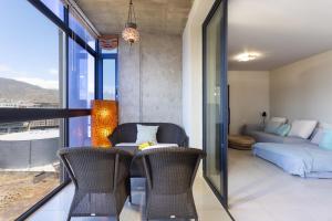 Posedenie v ubytovaní Home2Book Executive & Design Las Torres