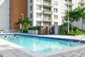 Gallery image of Lovely Condo At Midtown Miami with pool in Miami