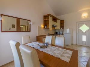 Kuchyň nebo kuchyňský kout v ubytování Apartments BARBARA 2