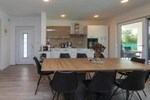 Kuchyň nebo kuchyňský kout v ubytování House Villa Ivona