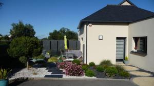En have udenfor Gîte La Lancieutine Proche Plages 4 Personnes