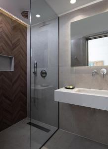 Un baño de Hanioti Central Hotel