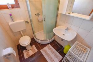 Koupelna v ubytování Apartments Kalista