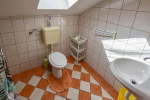 Koupelna v ubytování Apartments Kalista