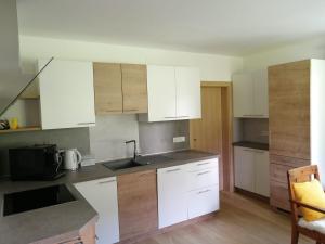 Dapur atau dapur kecil di Apartment Hörmann