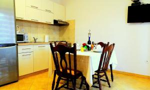 Kuchnia lub aneks kuchenny w obiekcie Apartments Graciela