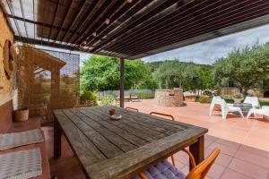 Balkón alebo terasa v ubytovaní Masia Spa Can Pascol Casa Ecologica