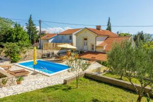 Bazén v ubytování Villa Drago nebo v jeho okolí