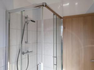 Bilik mandi di Apartment Hörmann