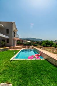 Bazén v ubytovaní MARIVAL Luxury Living - Adults Only alebo v jeho blízkosti